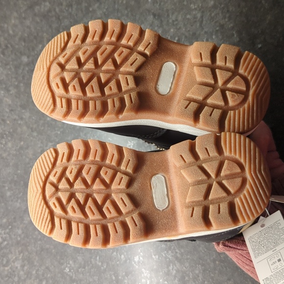 Gap Toddler Boy Boots - Picture 7 of 7